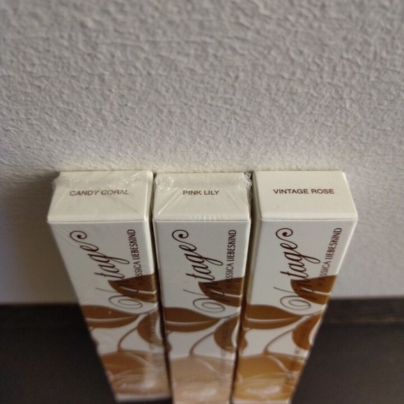 Vintage By Jessica Liebeskind Lip Crayon CANDY CORAL, VINTAGE ROSE, PINK LILY - Picture 3 of 4